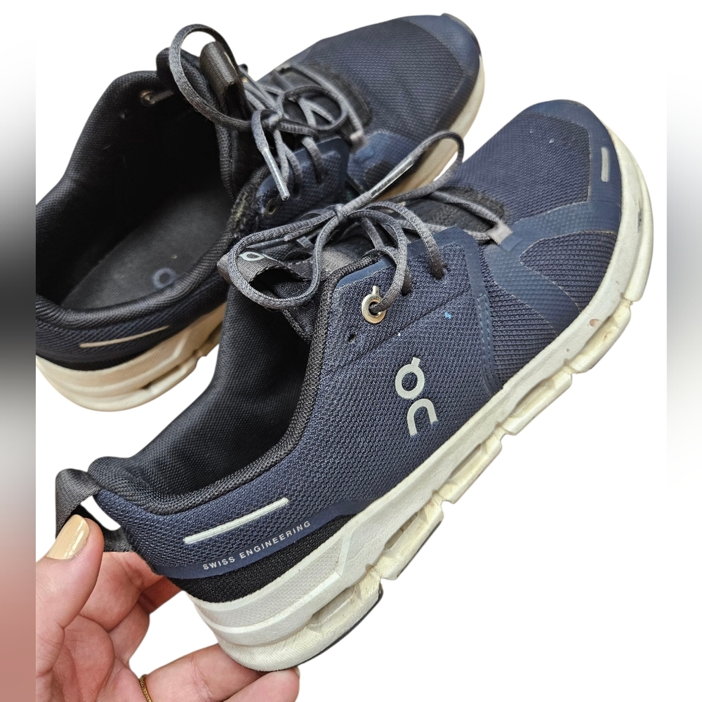 ON RUNNING Cloud Sky Sneakers Midnight Black Navy Blue 6 Youth Boy Girl Unisex